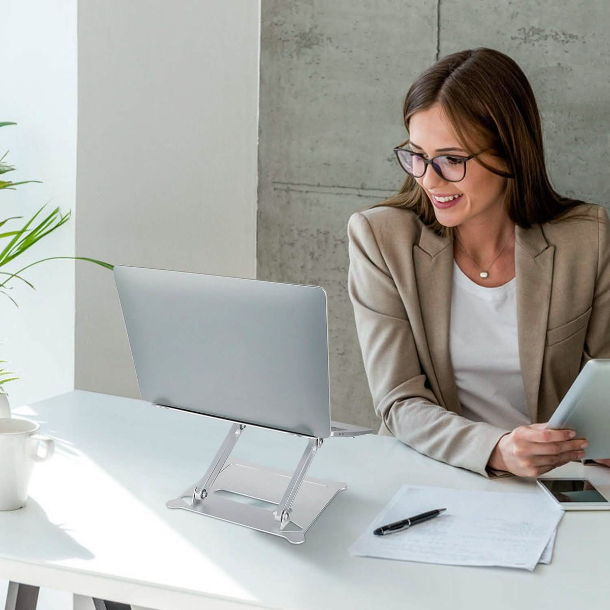 Adjustable Aluminum Laptop Stand
